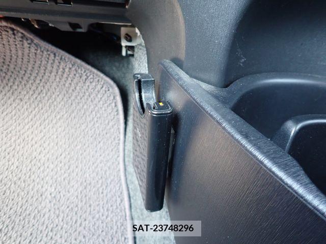 Toyota VITZ 2013-11 214782-11