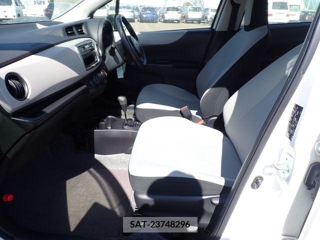 Toyota VITZ 2013-11 214782-19