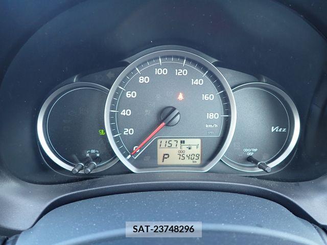Toyota VITZ 2013-11 214782-15