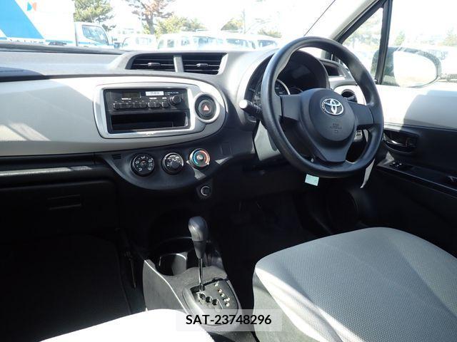 Toyota VITZ 2013-11 214782-1