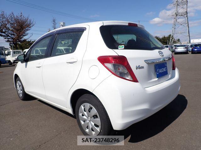 Toyota VITZ 2013-11 214782-2