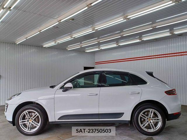 Porsche MACAN 2018-03 320079-9