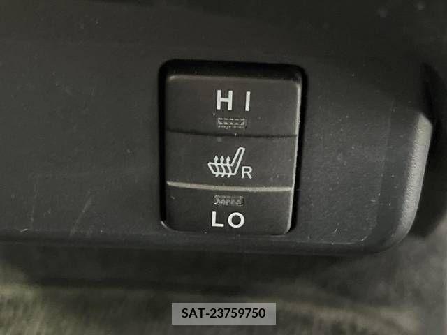 Toyota SIENTA 2018-05 387344-8