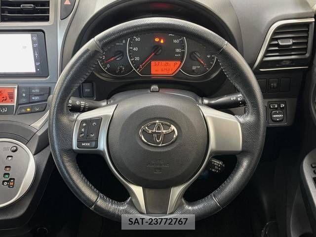 Toyota RACTIS 2012-03 393526-11