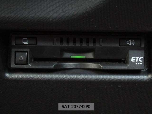 Toyota AQUA 2019-02 260758-12