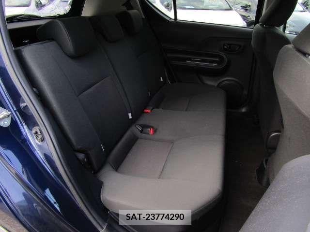 Toyota AQUA 2019-02 260758-17