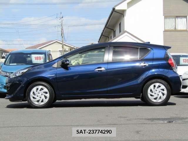 Toyota AQUA 2019-02 260758-4