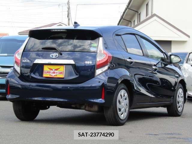Toyota AQUA 2019-02 260758-7