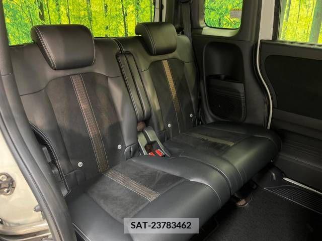 Honda N BOX CUSTOM 2018-01 211773-9