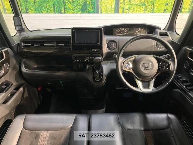 Honda N BOX CUSTOM 2018-01 211773-1