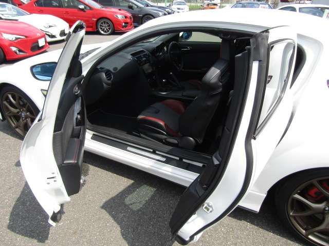 Mazda RX-8 2012-02 11376-17