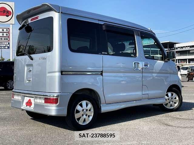 Daihatsu ATRAI WAGON 2012-04 261245-2