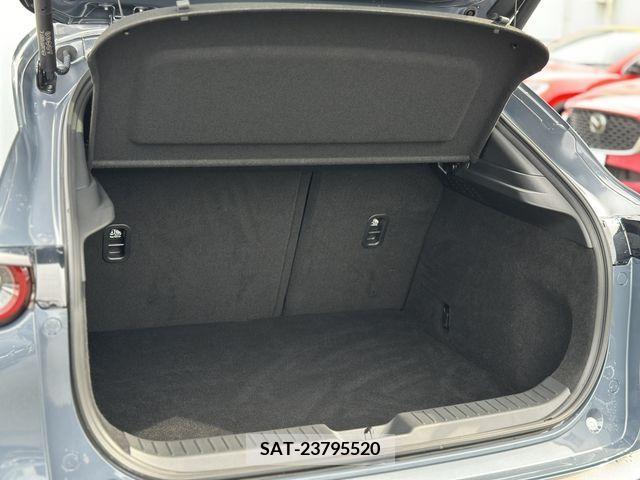 Mazda CX-30 2023-01 295624-17