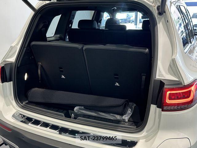 Mercedes Benz EQB 2022-09 239734-17