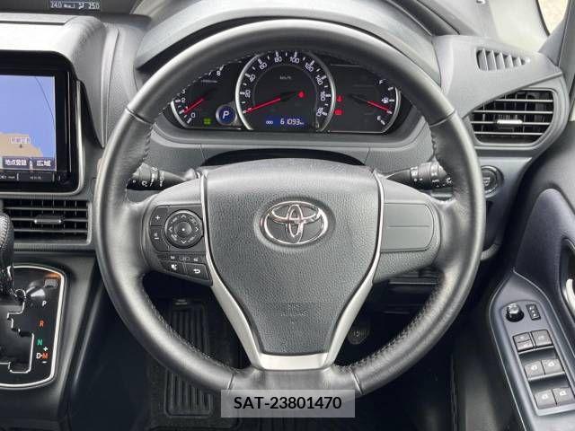 Toyota VOXY 2015-11 257096-14