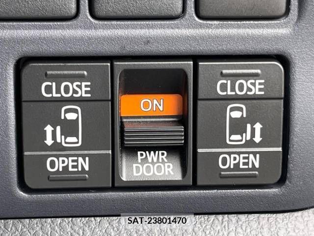 Toyota VOXY 2015-11 257096-4