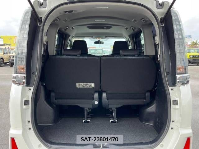 Toyota VOXY 2015-11 257096-13