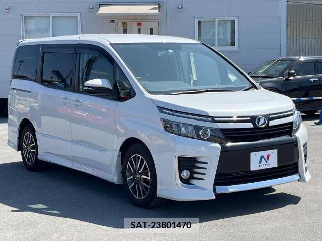 Toyota VOXY 2015-11 257096-19