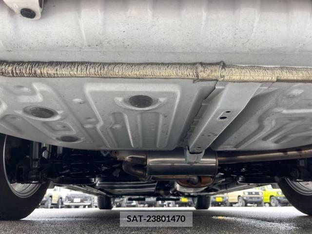 Toyota VOXY 2015-11 257096-9