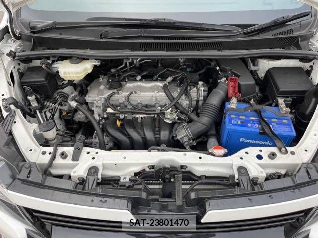 Toyota VOXY 2015-11 257096-8