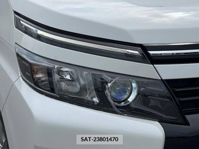 Toyota VOXY 2015-11 257096-15