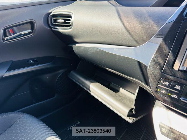 Toyota PRIUS 2016-10 282780-18