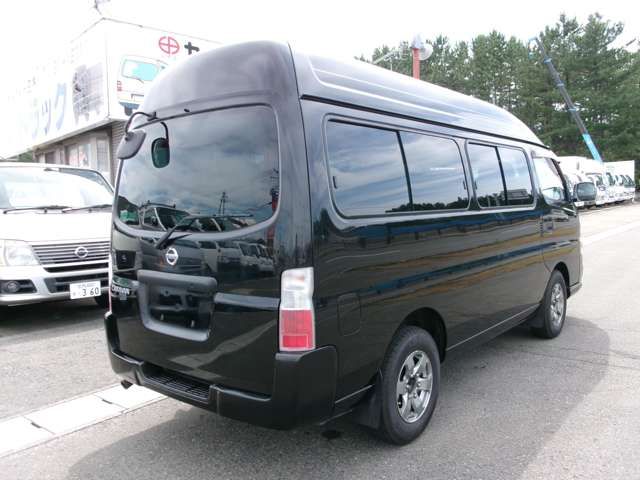 Nissan Caravan 2010-01 6802-4