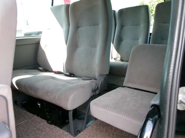 Nissan Caravan 2010-01 6802-13