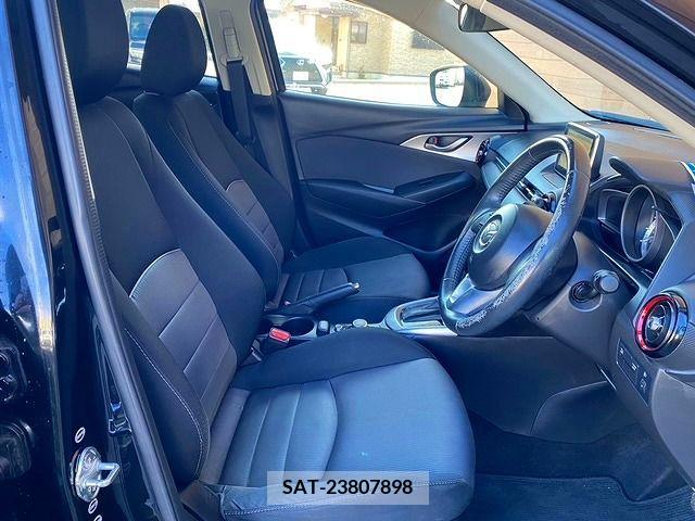 Mazda CX-3 2015-12 302043-9
