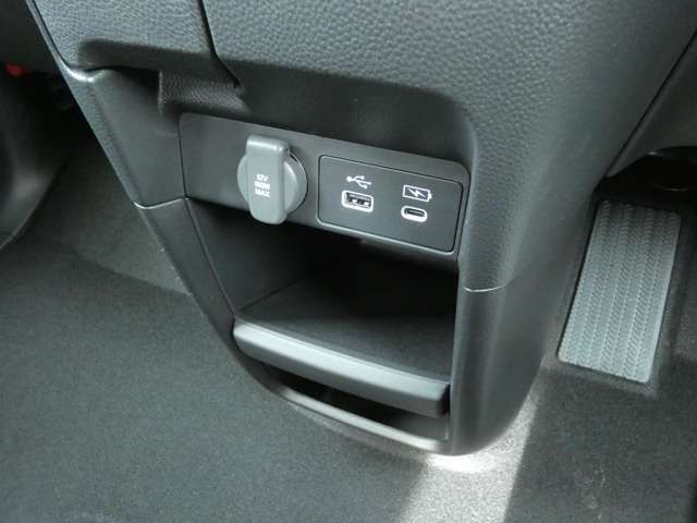 Honda e 2023-01 187308-18