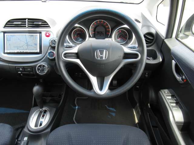 Honda FIT 2010-09 8709-12