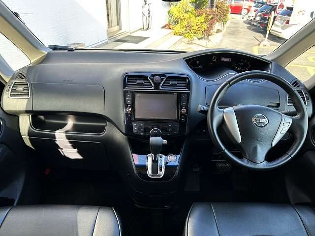 Nissan SERENA 2015-09 180381-2