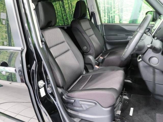 Nissan SERENA 2018-10 181320-8