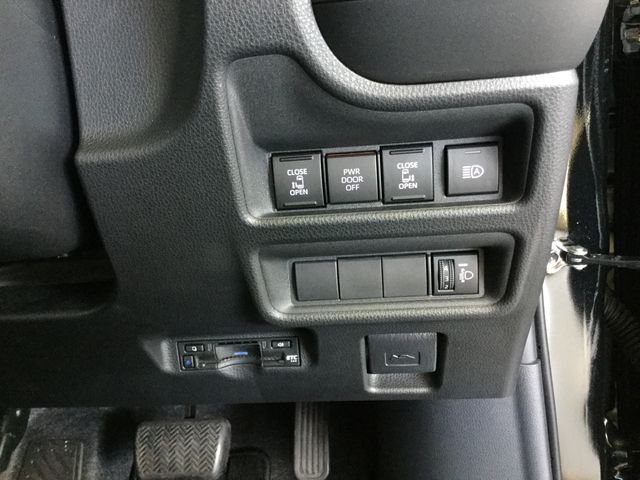 Toyota SIENTA 2022-12 19768-12