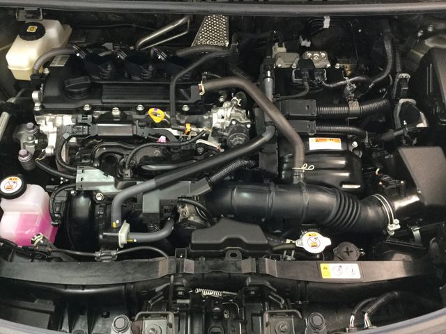 Toyota SIENTA 2022-12 19768-25