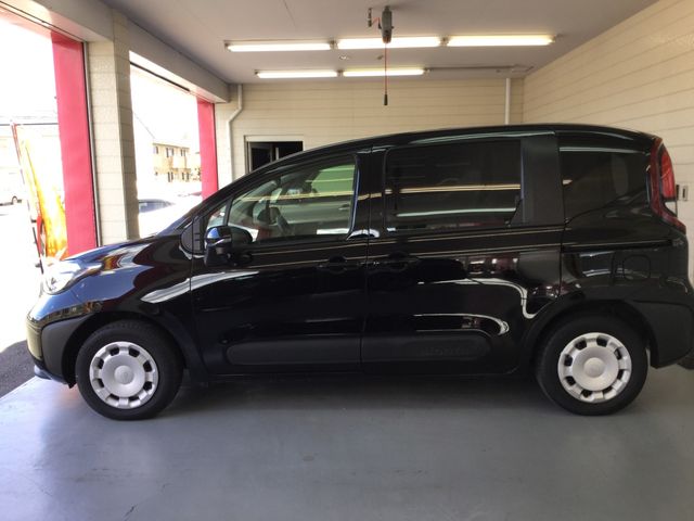 Toyota SIENTA 2022-12 19768-5