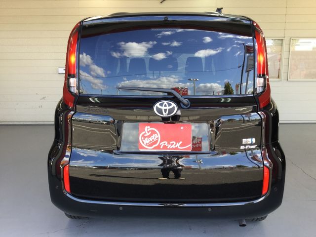 Toyota SIENTA 2022-12 19768-7