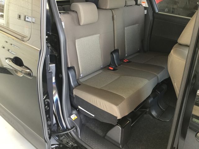Toyota SIENTA 2022-12 19768-22