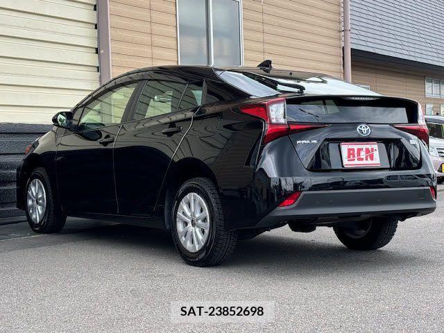 Toyota PRIUS 2021-04 366501-8