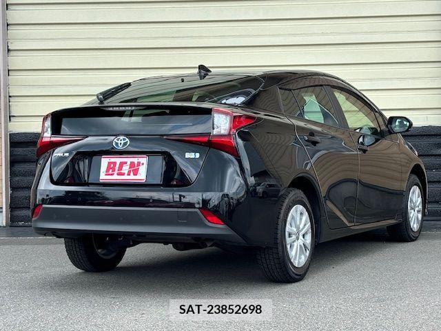 Toyota PRIUS 2021-04 366501-2