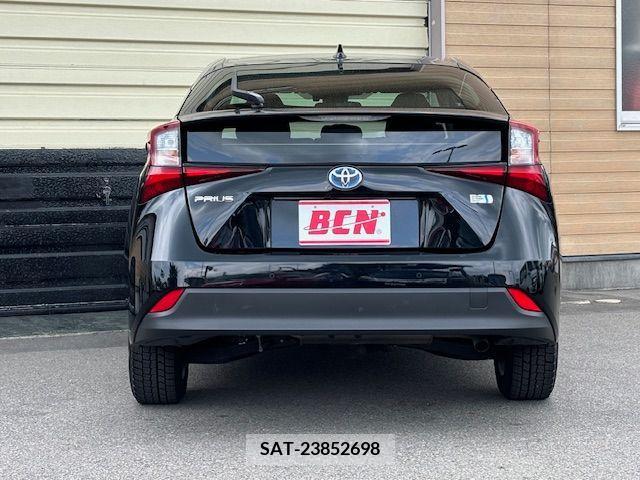 Toyota PRIUS 2021-04 366501-4