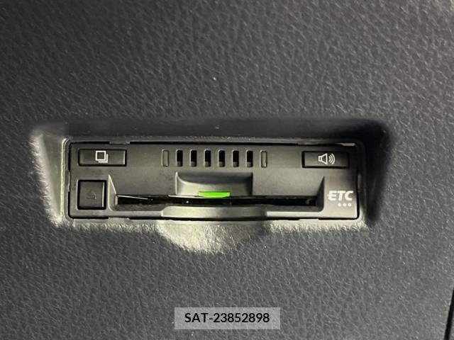 Toyota C-HR 2017-09 389943-6