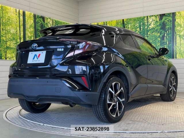 Toyota C-HR 2017-09 389943-17