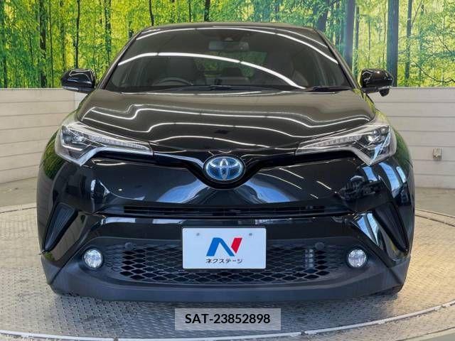 Toyota C-HR 2017-09 389943-14