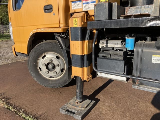 Isuzu ELF TRUCK 2007-10 183124-22