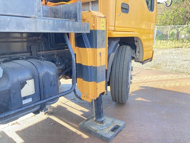 Isuzu ELF TRUCK 2007-10 183124-24