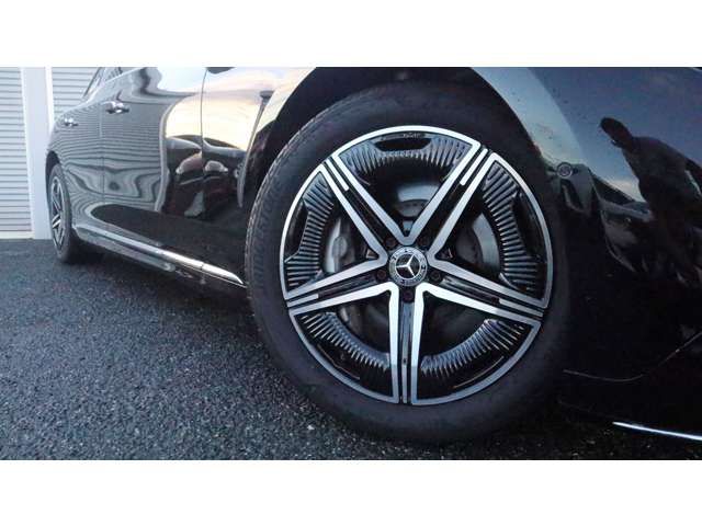 Mercedes Benz EQE 2022-10 23904-7