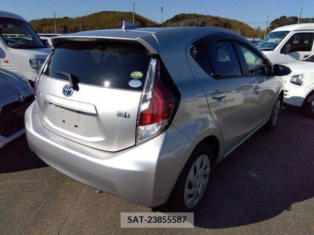 Toyota AQUA 2017-03 218078-1