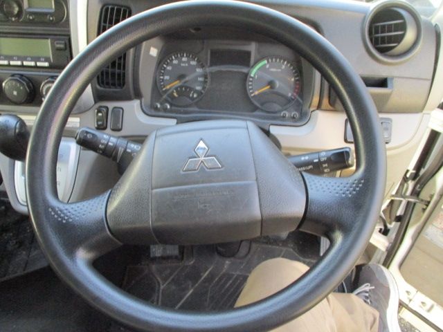 Mitsubishi CANTER 2017-02 4696-2