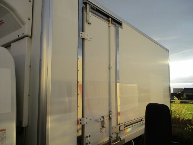 Mitsubishi CANTER 2017-02 4696-3